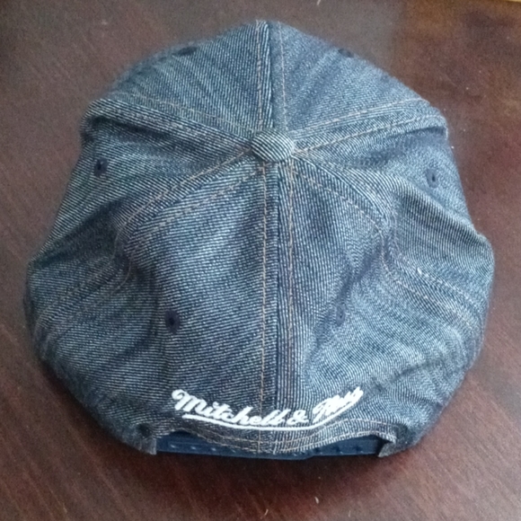 Brooklyn Nets Snapback by Mitchell& Ness - Picture 2 of 2